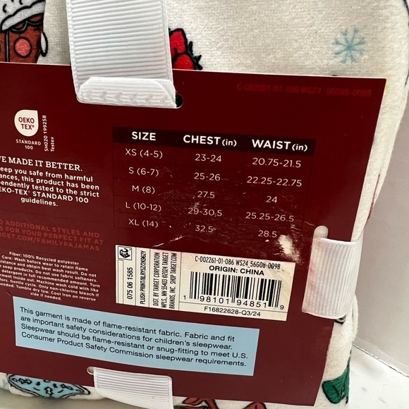 Wondershop Festive Family Sleep Set - Red, Green, White - Picture 5 of 9